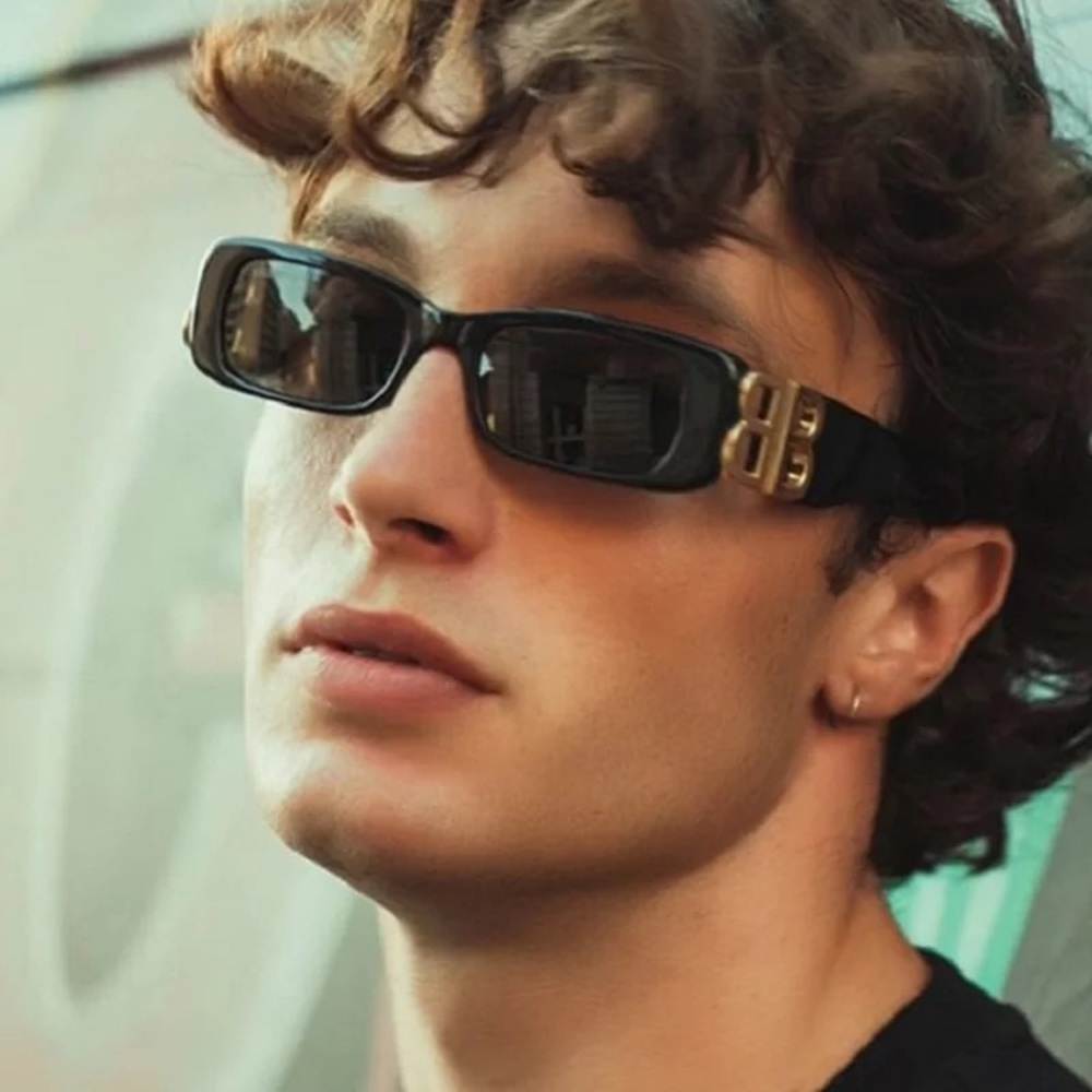 Balenciaga style Sunglasses 🕶 & earrings set - Picture 4 of 7